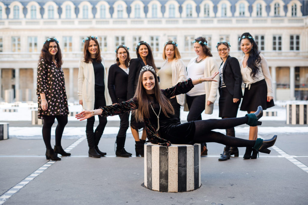 enterrement de vie de jeune fille au palais royal à paris