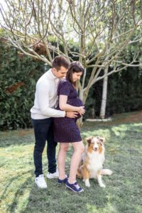 photos de grossesse avec le chien