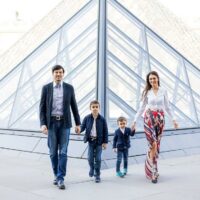 photographe famille pyramide louvre