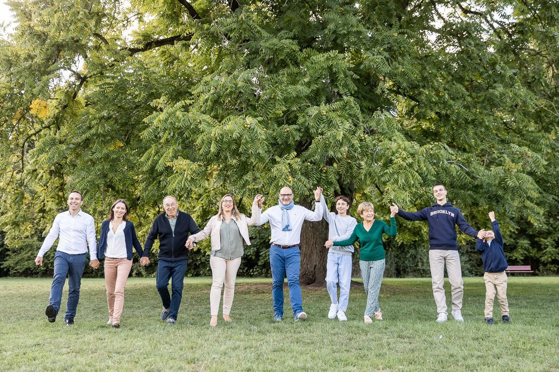 seance famille intergénérationnelle photographe parc naturel grands parents