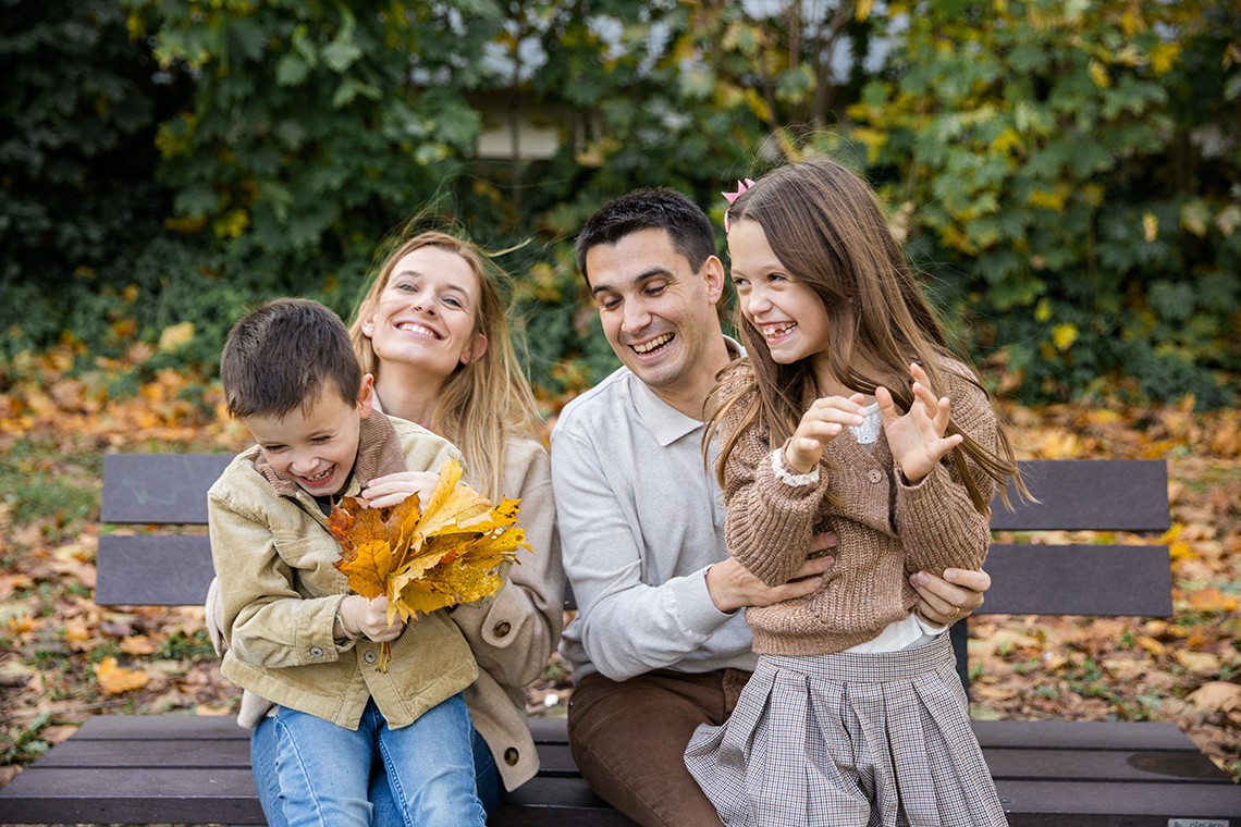 photo de famille magnifique en extérieur